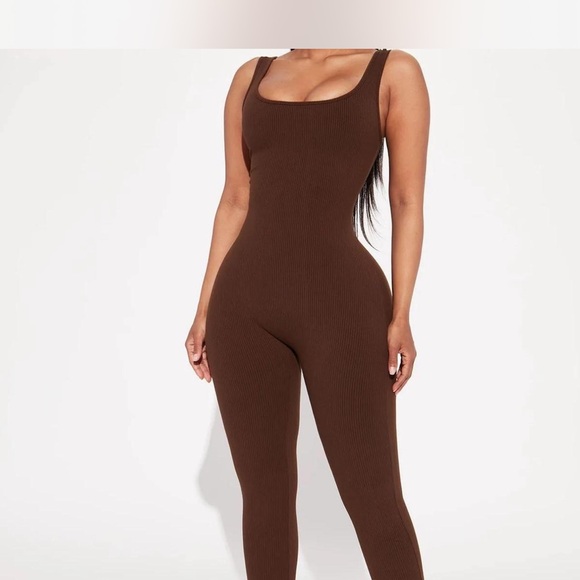 Fashion Nova Pants - NWOT Fashion Nova Brown Ribbed Knit Jumpsuit